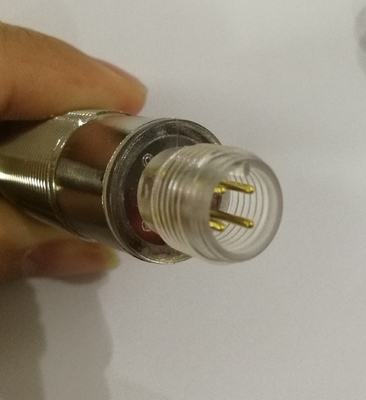 金属M18光電センサーM12のコネクターのタイプ2cm感知の3本のワイヤー スイッチ