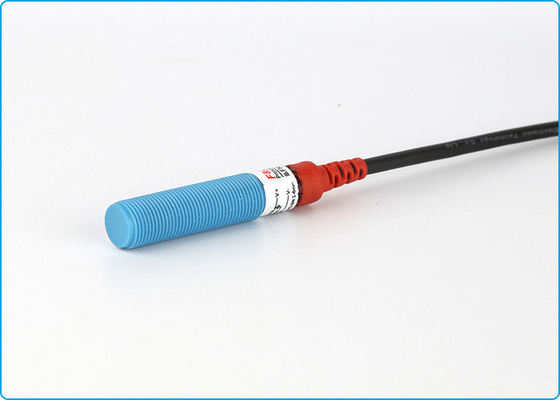 24V M12 3Dプリンター容量性センサーNPN NO3は液体の水平なセンサーをワイヤーで縛ります