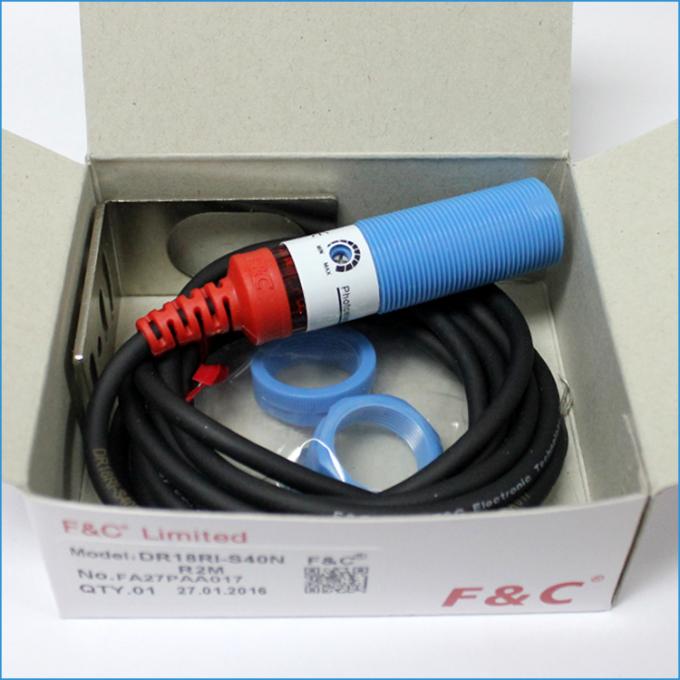 12V Dc M18反射円柱光電センサー3ワイヤー拡散スイッチ セリウム