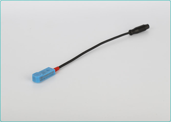 2mmの感知12V-24VDC長方形の誘導スイッチ防水PNP